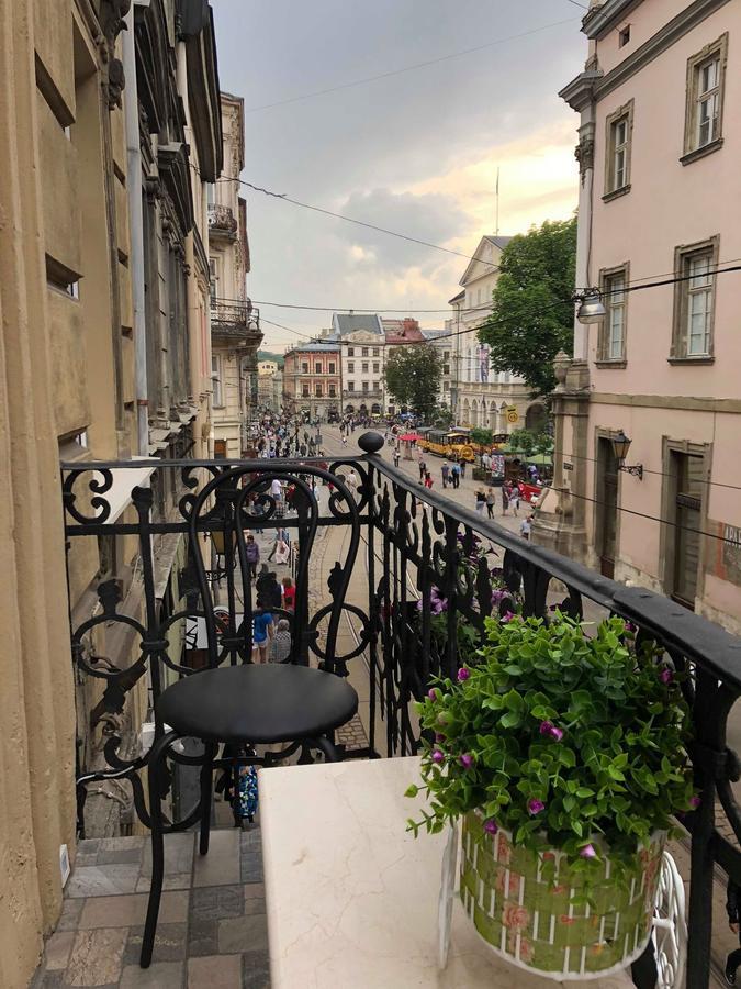 Lux Apartment Ruska Lviv Eksteriør billede